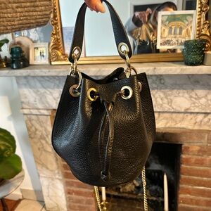 Elegant Black Leather Bucket Bag